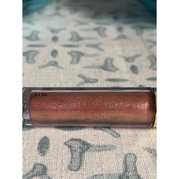 Mischo Beauty Liquid Eyeshadow in shade Mischo - Picture 6 of 6
